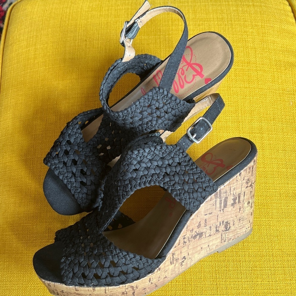Jellypop Wedge Black Woven Sandals - Picture 3 of 9
